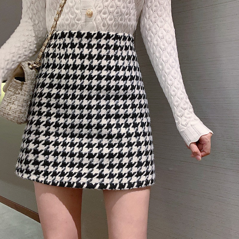 Retro Houndstooth Woolen Skirt - Image 3