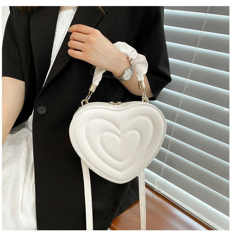 Y2K Aesthetic Retro Vintage Heart Shoulder Bag - Image 34
